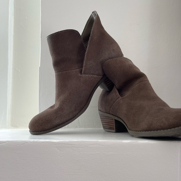 Sued ankle boots - Picture 3 of 4